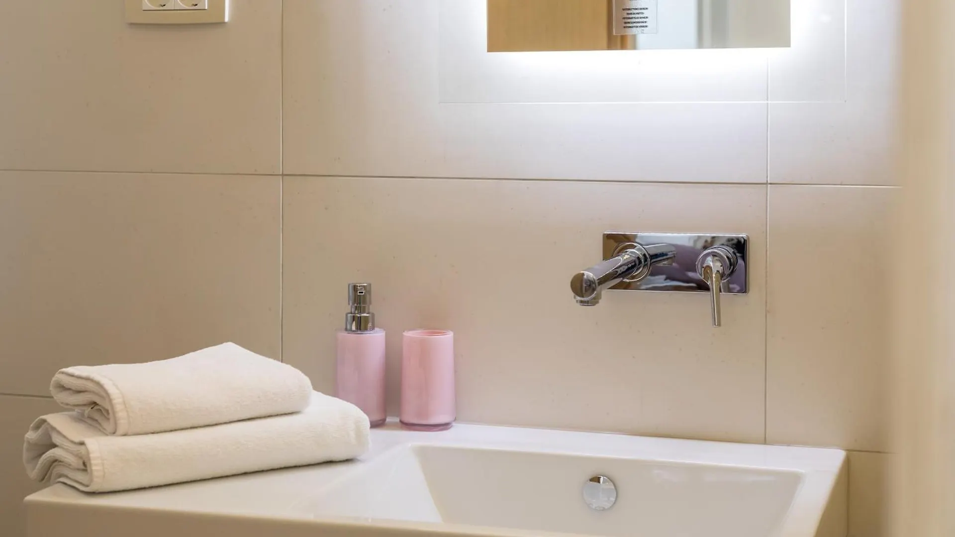 Luxury Rooms In The Center Of Split - Maniva Croatia