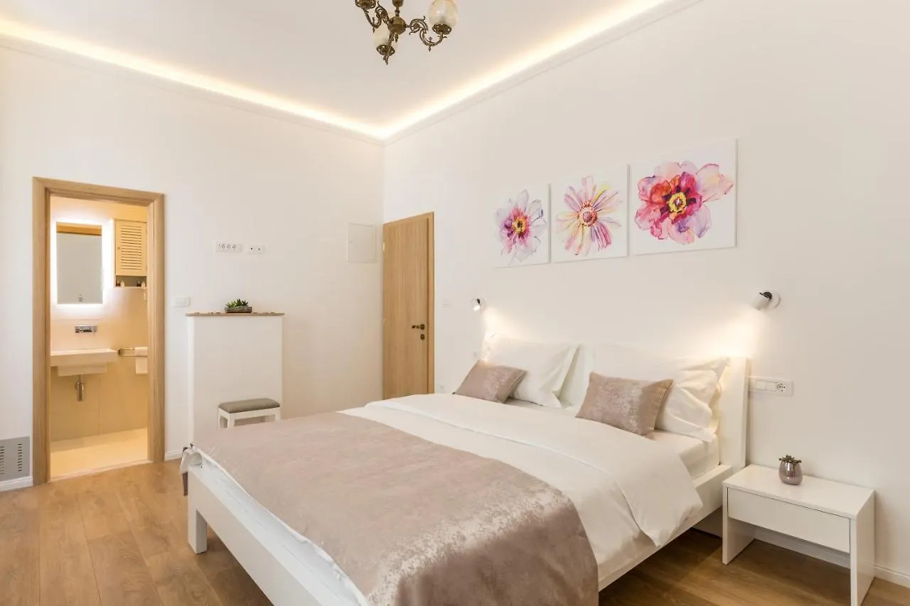 Luxury Rooms In The Center Of Split - Maniva Guest house